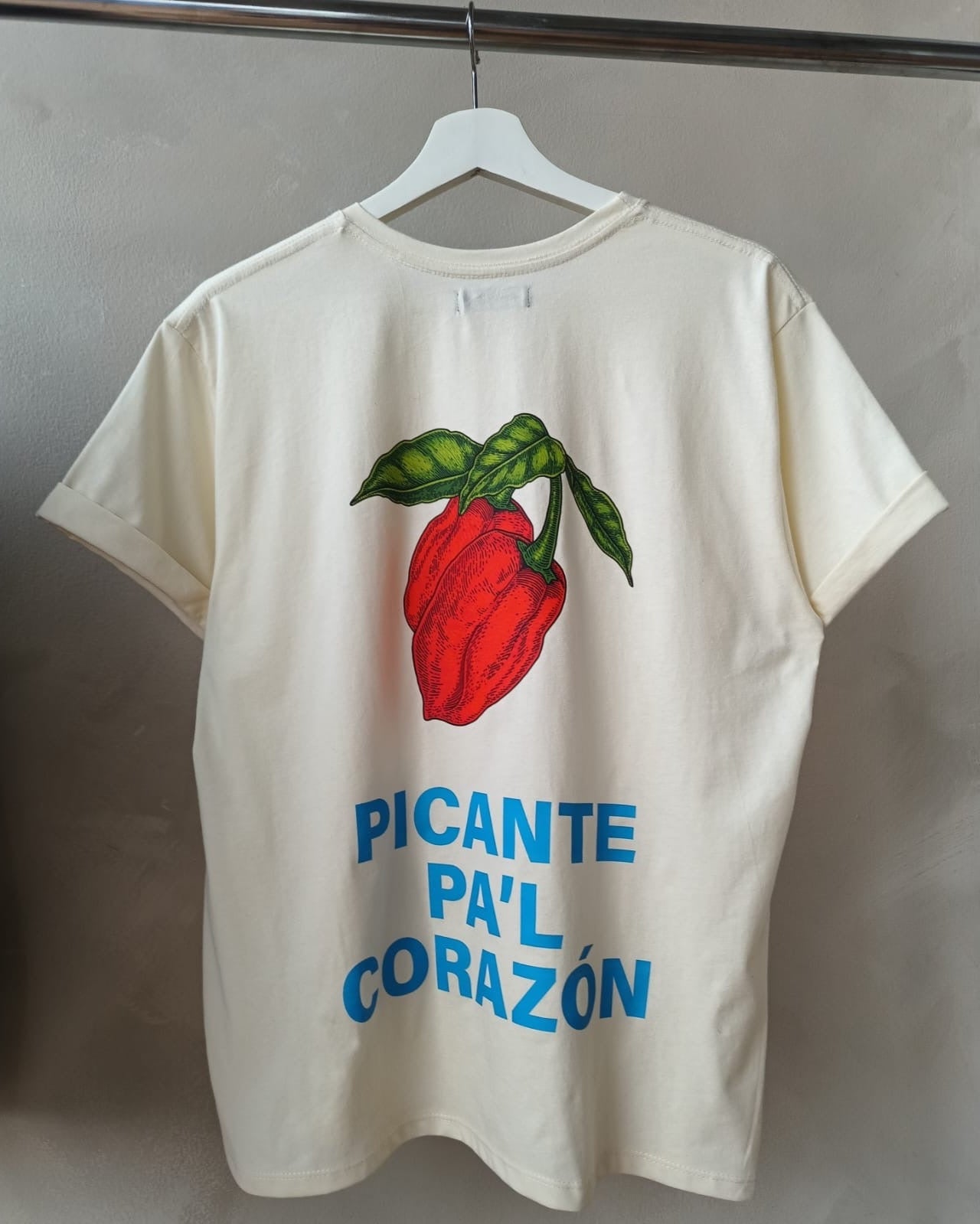 Camiseta Oversized Picante Letra azul Crema