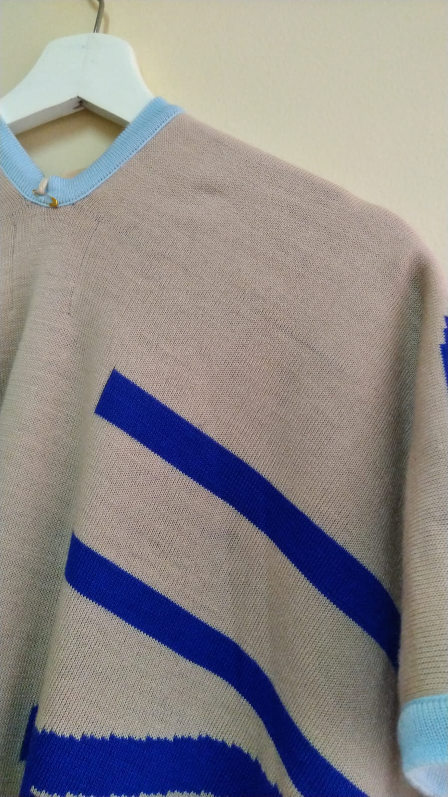 Perfecto Imperfecto Poncho Happiness Vainilla #55 Talla Única