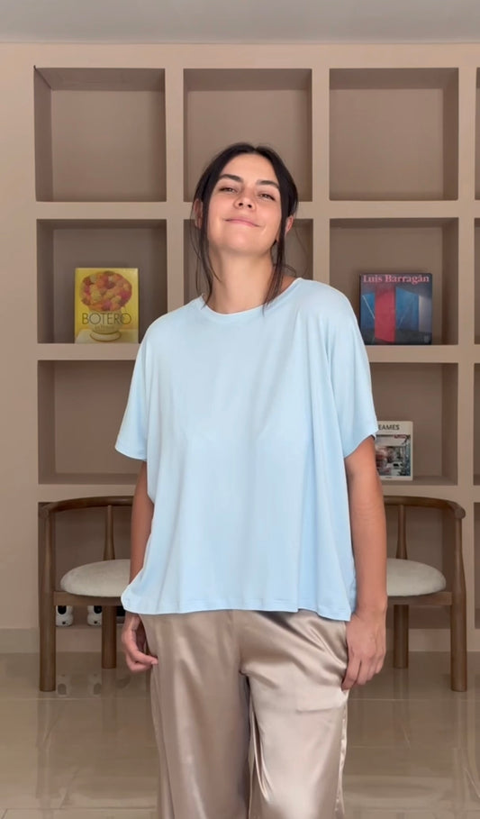 Camiseta Oversized Azul Pastel