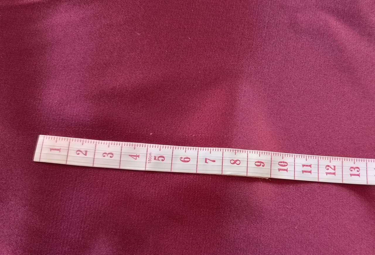 Perfecto Imperfecto Falda Lisa Vinotinto Talla M #441