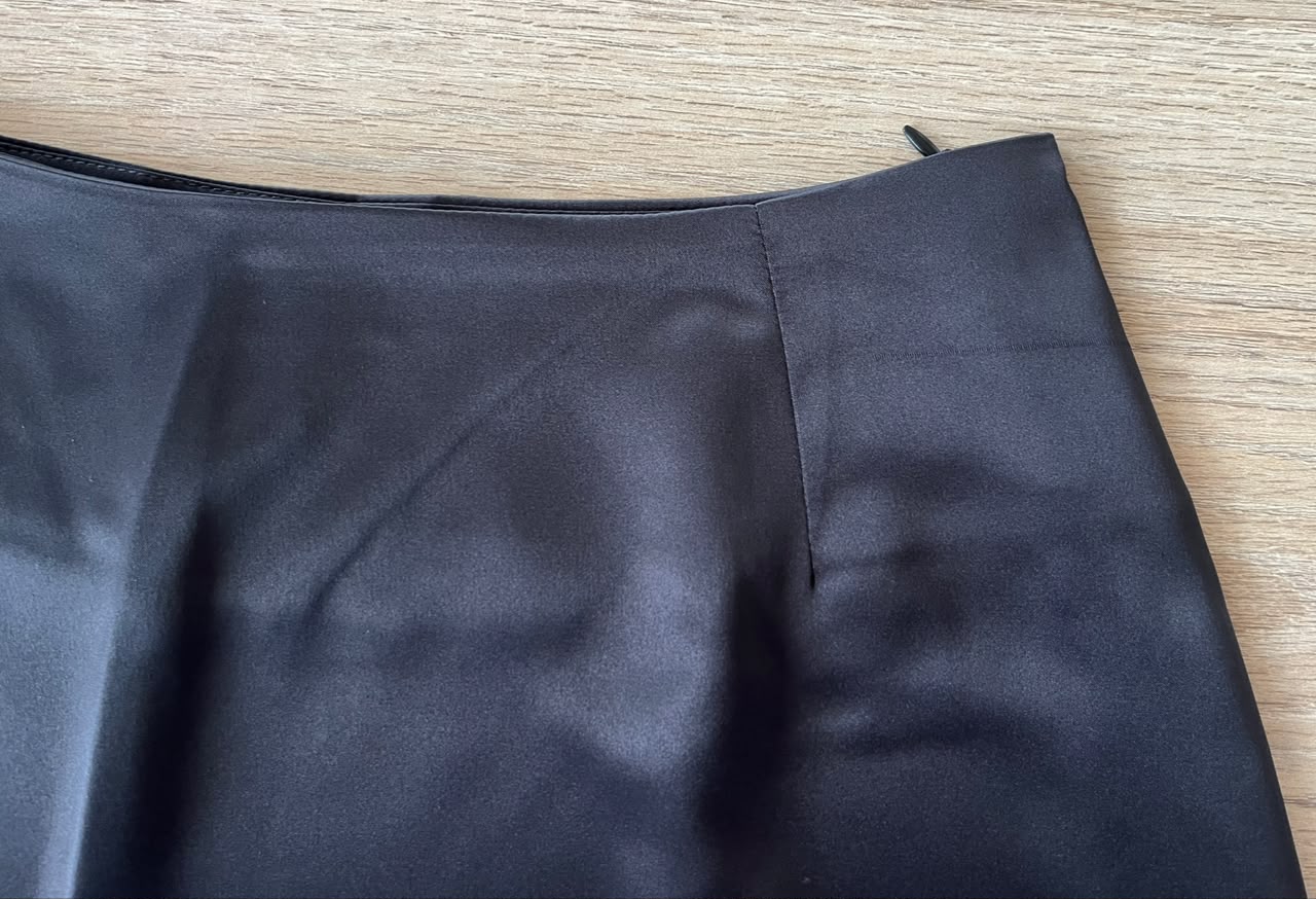 Perfecto Imperfecto Falda Lisa Satin Negra Talla M #51